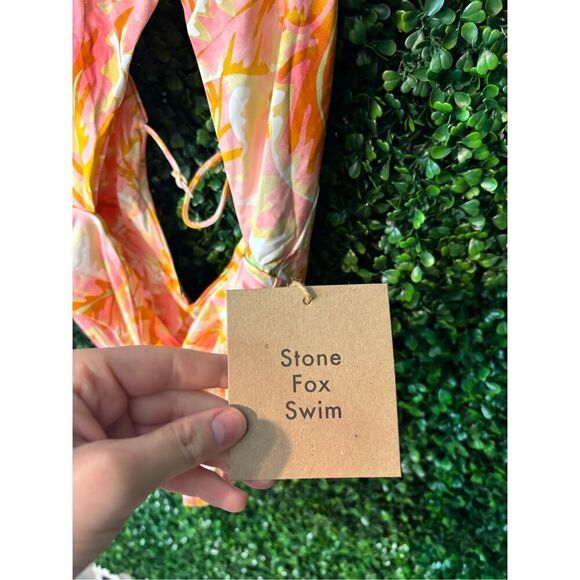 Stone Fox Riva One Piece Swimsuit NWT Sz Small - Picture 4 of 6